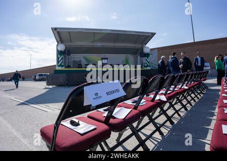 Bakersfield, USA. 09th Feb, 2024. Citizens and dignitaries of Kern County await seating arrangements during the ribbon cutting ceremony for the completion of the Centennial Corridor in Bakersfield, California, on February 9, 2024. The long-standing project connects the Westside Parkway to Highway 58 East. The planning and construction have been in the making for multiple decades. (Photo by Jacob Lee Green/Sipa USA) Credit: Sipa USA/Alamy Live News Stock Photo