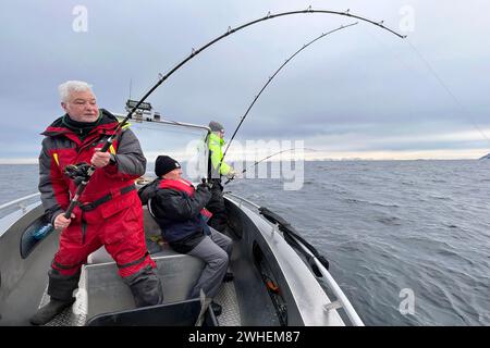 '05.04.2023, Norway, Northland, Andenes - Men fishing in the Norwegian Sea. 00S230405D050CAROEX.JPG [MODEL RELEASE: NO, PROPERTY RELEASE: NO (c) caro Stock Photo