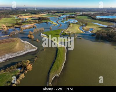 '09.01.2024, Germany, North Rhine-Westphalia, Haltern am See - Flood on the Lippe, river in the Ruhr area, the fields, the agricultural land of the fa Stock Photo