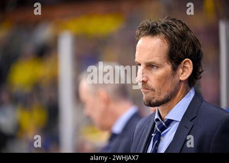 Karlstad, Sweden. 10th Feb, 2024. KARLSTAD, SWEDEN 20240210Schweiz head coach Patrick Fischer during Saturday's ice hockey match in the Beijer Hockey Games (Euro Hockey Tour) between Sweden and Switzerland in Löfbergs Arena. Photo: Pontus Lundahl/TT/Code 10050 Credit: TT News Agency/Alamy Live News Stock Photo