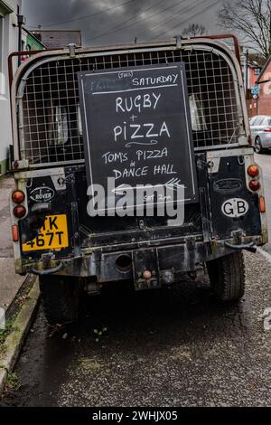 KIng's Road Yard Street Market, Pontcanna, Cardiff. Sign Farmers market, pop ups, arts, crafts, food. Concept retail, artisan food, crafts. community. Stock Photo