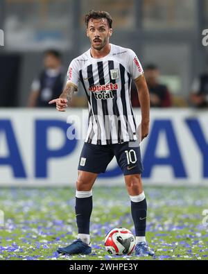 Lima, Peru. 10th Feb, 2024. Sebastian Rodriguez of Alianza Lima during the Liga 1 Te Apuesto match between Alianza Lima and Universitario de Deportes, Torneo Apertura 2024, date 3, played at Nacional Stadium on February 10, 2024 in Lima, Peru. (Photo by Miguel Marrufo/PRESSINPHOTO) Credit: PRESSINPHOTO SPORTS AGENCY/Alamy Live News Stock Photo