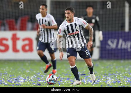 Lima, Peru. 10th Feb, 2024. Adrian Arregui of Alianza Lima during the Liga 1 Te Apuesto match between Alianza Lima and Universitario de Deportes, Torneo Apertura 2024, date 3, played at Nacional Stadium on February 10, 2024 in Lima, Peru. (Photo by Miguel Marrufo/PRESSINPHOTO) Credit: PRESSINPHOTO SPORTS AGENCY/Alamy Live News Stock Photo