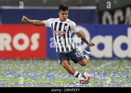 Lima, Peru. 10th Feb, 2024. Ricardo Lagos of Alianza Lima during the Liga 1 Te Apuesto match between Alianza Lima and Universitario de Deportes, Torneo Apertura 2024, date 3, played at Nacional Stadium on February 10, 2024 in Lima, Peru. (Photo by Miguel Marrufo/PRESSINPHOTO) Credit: PRESSINPHOTO SPORTS AGENCY/Alamy Live News Stock Photo