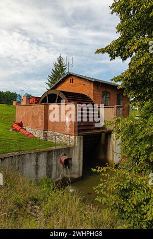 Boat lift at the Elblaski Canal in Pochylnia Katy in Poland Stock Photo