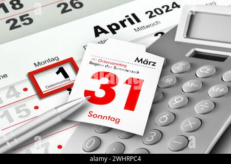 Deutscher Kalender 2024  Ostern 31. März und 1. April  Feiertage Ostersonntag und Ostermontag mit Rechner Stock Photo