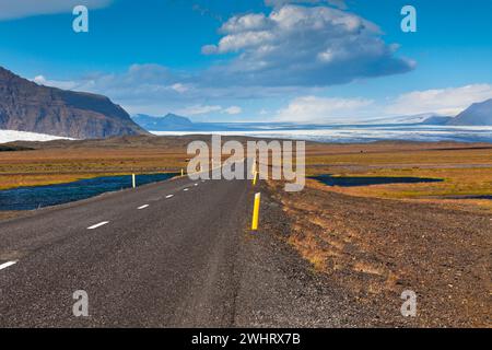Highway through South Icelandic landscape Stock Photo - Alamy