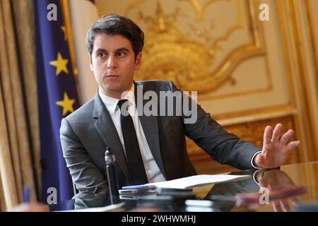 Paris, France. 10th Feb, 2024. © PHOTOPQR/LE PARISIEN/Arnaud Journois ; PARIS ; 10/02/2024 ; POLITIQUE, 10/02/2024, HOTEL DE MATIGNON, ENTRETIEN AVEC LE PREMIER MINISTRE GABRIEL ATTAL Paris, France, feb 10th 2024 French prime minister Gabrie Attal in his office at Matignon hotel Credit: MAXPPP/Alamy Live News Stock Photo