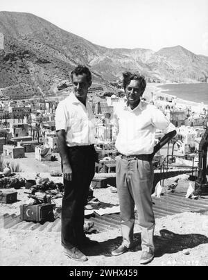 Director DAVID LEAN and Production Designer JOHN BOX on location in Spain for the filming of LAWRENCE OF ARABIA 1962 Screenplay ROBERT BOLT and MICHAEL WILSON Cinematography FREDDIE YOUNG Production Design JOHN BOX Music MAURICE JARRE Producer SAM SPIEGEL Horizon Pictures / Columbia Pictures Stock Photo