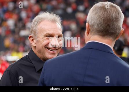 Las Vegas, United States. 11th Feb, 2024. Former San Francisco 49ers quarterback and repeat Most Valuable Player winner Jon Montana oins players and officials on the sideline before Super Bowl LVIII against the Kansas City Chiefs at Allegiant Stadium in Las Vegas, Nevada, on Sunday, February 11, 2024. Photo by John Angelillo/UPI Credit: UPI/Alamy Live News Stock Photo