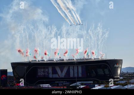 Las Vegas, NV, USA. 11th Feb, 2024. The USAF Thunderbirds kick off SuperBowl 2024 with the flyover Credit: Mpi34/Media Punch/Alamy Live News Stock Photo