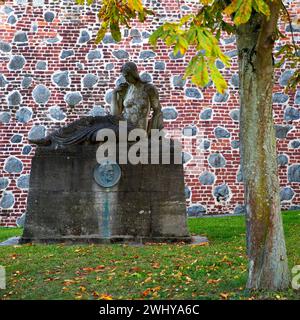 Brassert Monument by Hubert Netzer, Alter Zoll, Bonn, North Rhine-Westphalia, Germany, Europe Stock Photo