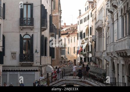 Ponte dei Consorzi and Ponte del Rèmedio upon Rio del Palazzo (della Canonica) in San Marco sestiere in Venice, Veneto, Italy © Wojciech Strozyk / Ala Stock Photo