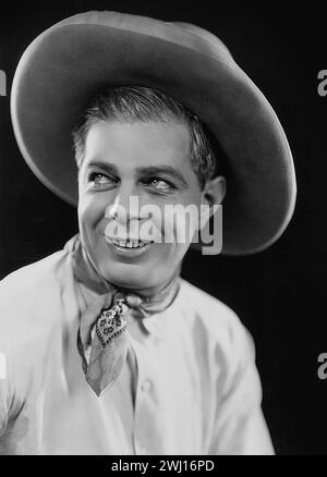 Western star Hoot Gibson by Jack Freulich (Universal, 1920s). Portrait Photo - cowboy outfit Stock Photo