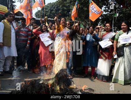 Kolkata, West Bengal, India. 12th Feb, 2024. Workers of BJP's North Kolkata Mahila Morcha show demonstrate in front of Armhastreet Police Station in North Kolkata against the regime's brutality against women in Sandeshkhali. (Credit Image: © Sayantan Chakraborty/Pacific Press via ZUMA Press Wire) EDITORIAL USAGE ONLY! Not for Commercial USAGE! Stock Photo