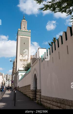 The outside of the Grande Mosquee de Paris Stock Photo