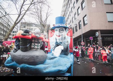 Karneval in Köln, Rosenmontag 2024, Rosenmontagszug, 12.02.2024 Karnevalszug, Köln Karneval in Köln, Rosenmontag 2024, Rosenmontagszug, 12.02.2024 Koeln Innenstadt NRW Deutschland *** Carnival in Cologne, Rosenmontag 2024, Rosenmontagszug, 12 02 2024 Carnival parade, Cologne Carnival in Cologne, Rosenmontag 2024, Rosenmontagszug, 12 02 2024 Cologne city center NRW Germany Copyright: xBEAUTIFULxSPORTS/Buriakovx Stock Photo