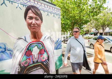 Merida Mexico,Merida Mexico,Zona Paseo Montejo Centro,sidewalk exhibit female man men male,woman women lady female,adult adults resident residents,cou Stock Photo