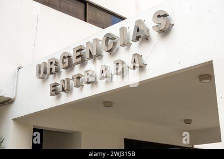Merida Mexico,Merida Mexico,Zona Paseo Montejo Centro,CEM Centro de Especialidades Medicas del Sureste,private hospital clinic,urgency emergency entra Stock Photo