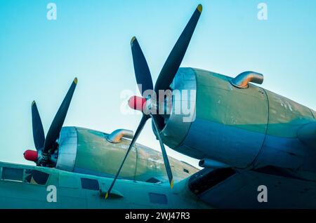 Propeller blades of an old vintage cargo plane close up Stock Photo - Alamy