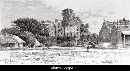 Ninh Bình citadel. Tonkin, French Indochina. Vietnam, Asia. Thirty months in Tonkin 1885 by Doctor Charles Edouard Hocquard (1853 - 1911) Le Tour du Monde 1890 Stock Photo