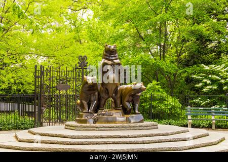 New York, USA - May 15, 2019: Three Bears statue by Paul Manship in Central Park in New York Stock Photo