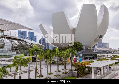 The ArtScience Museum at Marina Bay waterfront in Singapore Stock Photo