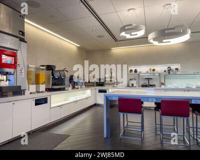 American Airlines Admirals Club buffet dining area at the Charlotte Douglas International Airport, North Carolina, USA Stock Photo