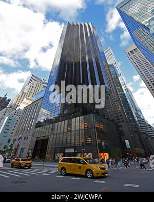 Taxi in front of Trump Tower, 5th Avenue, Manhattan, New York City, New York, USA Stock Photo