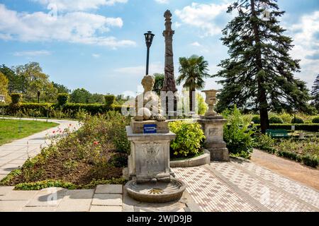 Massandra, Crimea - October 2014: Massandra Palace and Park Complex Massandrovskiy. Park sculpture of a woman Stock Photo