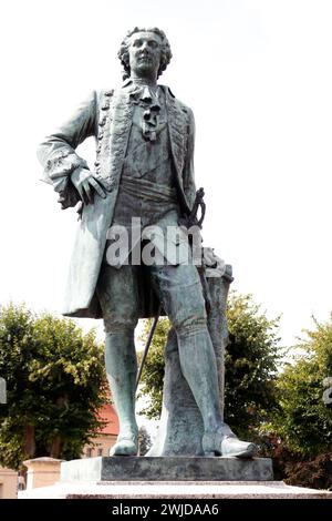 Denkmal/Statue: Kronprinz Friedrich, der spaetere Friedrich der Grosse, Rheinsberg, Brandenburg (nur fuer redaktionelle Verwendung. Keine Werbung. Ref Stock Photo