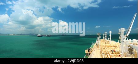 Liquefied Natural Gas (LNG) Carrier anchored at Raffles Anchorage, Singapore Stock Photo