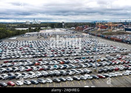 Car terminal in inland port Logport 1, Duisburg, vehicle handling of new cars, 27/09/2020 Stock Photo