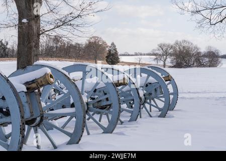 Snow covered Revolutionary War cannons at Valley Forge National Historical Park Stock Photo