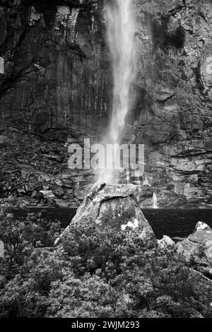 Cachoeira do Tabuleiro em Conceicao do Mato Dentro Stock Photo