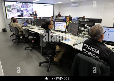 integrated control and command center salvador, bahia, brazil - february 12, 2024: Security forces professionals working at the integrated control and command center in the city of Salvador SALVADOR BAHIA BRAZIL Copyright: xJoaxSouzax 120124JOA4314427 Stock Photo