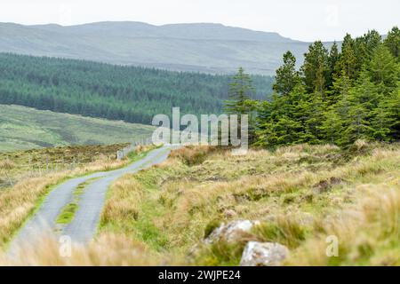 Glengesh Pass, stunning mountain pass road in west Donegal between the heritage town of Ardara and the lovely village of Glencolumbcille, Donegal, Ire Stock Photo