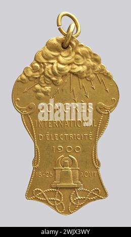 Anonymous, International Congress of Electricity, August 1900 (Title awarded), 1900. Gold Metal. Carnavalet Museum - History of Paris. Stock Photo