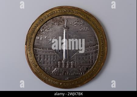 Carnavalet museum, medal collection Column right bearing a statue of freedom on a base formed by blocks of stone and a reduction in the Bastille; Reverse registration on seven lines. Stock Photo