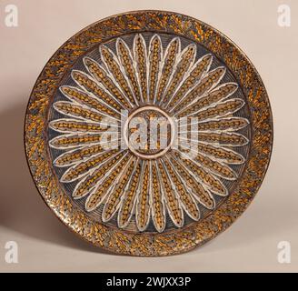 André Metthey (1871-1920). Flat. Earthenware. Museum of Fine Arts of the City of Paris, Petit Palais. Art Menager, Faience, Crockery, 19th 19th 19th 19th 19th 19th century, dish Stock Photo