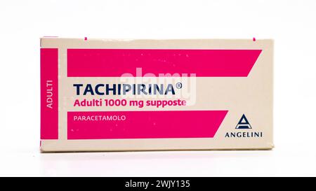 Box of TACHIPIRINA 1000 mg suppositories. Tachipirina contains paracetamol, medication used to treat fever and pain. Angelini Pharma, Italy Stock Photo