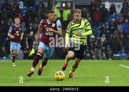 Burnley, UK. 17th Feb, 2024. Vitinho of Burnley and Emile Smith Rowe of Arsenal in action. Premier League match, Burnley v Arsenal at Turf Moor in Burnley, Lancs on Saturday 17th February 2024. this image may only be used for Editorial purposes. Editorial use only, pic by Chris Stading/Andrew Orchard sports photography/Alamy Live news Credit: Andrew Orchard sports photography/Alamy Live News Stock Photo