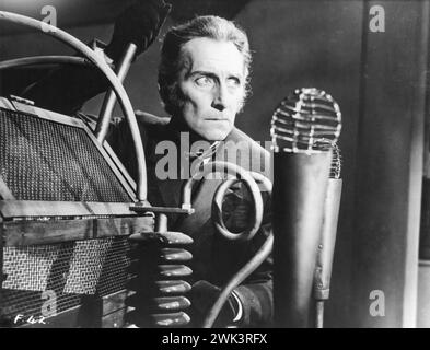 PETER CUSHING in a scene from FRANKENSTEIN CREATED WOMAN 1967 Director TERENCE FISHER Writer ANTHONY HINDS Costume Design ROSEMARY BURROWS and LARRY STEWART Music JAMES BERNARD A Hammer Film Production / Warner-Pathe Stock Photo