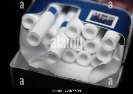 pipe tobacco cigarettes Black Smoking Pipe Tobacco