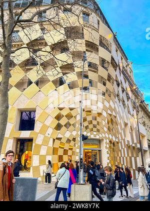 Paris, France, Crowd of People Walking, on Street Scenes, Avenue Champs-Elysees, Louis Vuitton, LVMH, Luxury Clothing Store Front Stock Photo