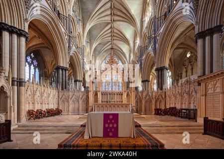 Lincoln Cathedral, Sanctuary, high altar and reredos Stock Photo