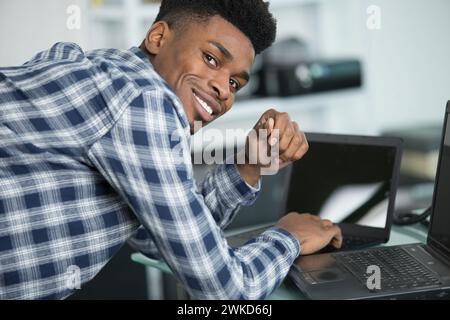 it specialist working on a laptop Stock Photo