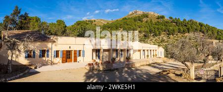 Galatzo refuge, dry stone path, GR221, Calvia, Natural area of the Serra de Tramuntana., Majorca, Balearic Islands, Spain. Stock Photo