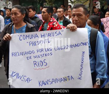 COMUNEROS-KICHWAS-CORTE-CONSTITUCIINAL Quito, martes 20 de febrero del 2024 Comuneros y comuneras Kichwas de la Amazonia, acudieron a un planton en la Corte Constitucional, para solicitar se de respuesta al caso del derrame de 15800 de hidrocarburos derramados el 7 de abril del 2020, que afectan a sus comunidades. Fotos:Rolando Enriquez/API Quito Pichincha Ecuador EVN-COMUNEROS-KICHWAS-CORTE-CONSTITUCIINAL-e56b10b0d4fae1eb7c01f57b710be9e7 *** KICHWAS COMMUNALS IN THE CONSTITUTIONAL COURT Quito, Tuesday, February 20, 2024 Kichwa community members of the Amazon, went to a sit-in at the Constitut Stock Photo