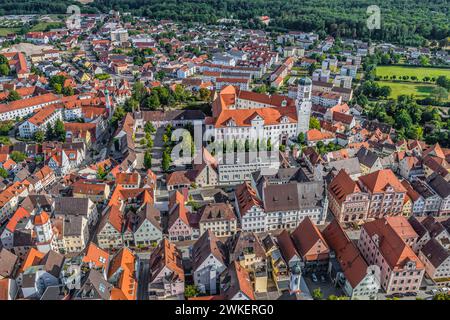 Die bayerische Kreisstadt Dillingen an der Donau im Luftbild Ausblick auf Dillingen im Donautal in Nordschwaben Dillingen Bayern Deutschland *** Aeria Stock Photo